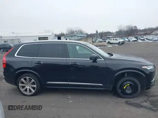 2018 Volvo XC90 Inscription with VIN YV4A22PL1J1320222, listed as a IAAI auction lot 41002251 with 137,523 mi miles. Bid and sale history available at carsss.com. Image 13.