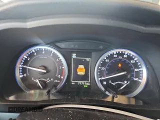 2018 Toyota Highlander SE z VIN 5TDJZRFH2JS550407, wystawiony jako Copart lot #61050545 z przebiegiem 71 711 mil mil oraz Szkoda całkowita • Salvage title. Historia ofert i sprzedaży dostępna na DreamBid. Obrazek 9.