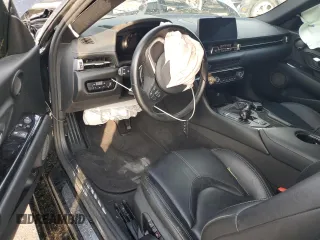 2023 Toyota Supra 3.0 z VIN WZ1DB0G01PW056961, wystawiony jako Copart lot #57842115 z przebiegiem Nie podano mil oraz Szkody całkowita. Historia ofert i sprzedaży dostępna na DreamBid. Obrazek 8.