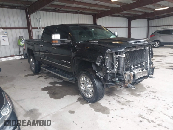 2017 GMC Sierra 2500HD Denali z VIN 1GT12UEY8HF222623, wystawiony jako IAAI lot #41985737 z przebiegiem 133 683 mil mil oraz . Historia ofert i sprzedaży dostępna na DreamBid. Obrazek 1.