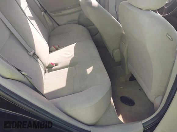 2012 Toyota Corolla L with VIN 2T1BU4EE9CC915917, listed as a IAAI auction lot 42017971 with 86,524 mi miles. Bid and sale history available at carsss.com. Image 8.