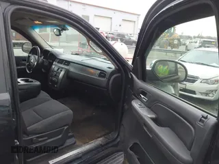2007 Chevrolet Avalanche 1LT with VIN 3GNEC12057G314398, listed as a IAAI auction lot 41749574 with 104,556 mi miles and . Bid and sale history available at DreamBid. Image 5.