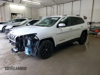 2016 Jeep Cherokee Latitude with VIN 1C4PJLCS2GW191793, listed as a Copart auction lot 48068385 with 170,120 mi miles and Salvage Title. Bid and sale history available at carsss.com. Image 1.