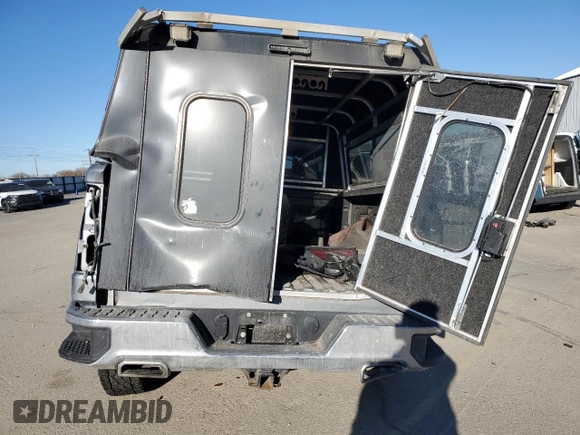 2019 GMC Sierra 1500 SLE z VIN 1GTU9BED9KZ368299, wystawiony jako Copart lot #88515495 z przebiegiem Nie podano mil oraz Szkoda całkowita • Salvage title. Historia ofert i sprzedaży dostępna na DreamBid. Obrazek 6.