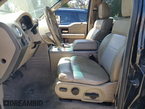 2005 Ford F-150 XLT z VIN 1FTPW125X5KC40972, wystawiony jako Copart lot #61312075 z przebiegiem 175 128 mil mil oraz Czysty tytuł • Clean title. Historia ofert i sprzedaży dostępna na DreamBid. Obrazek 7.
