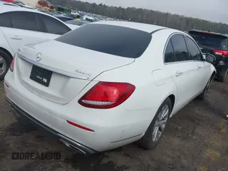 2017 Mercedes-Benz E-Class E 300 Luxury with VIN WDDZF4KB9HA072483, listed as a IAAI auction lot 41805058 with 131,890 mi miles. Bid and sale history available at carsss.com. Image 4.