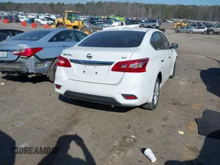 2019 Nissan Sentra S z VIN 3N1AB7AP4KY265082, wystawiony jako IAAI lot #41642989 z przebiegiem 75 937 mil mil oraz . Historia ofert i sprzedaży dostępna na DreamBid. Obrazek 4.