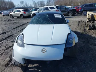 2003 Nissan 350Z Enthusiast with VIN JN1AZ34D83T117940, listed as a IAAI auction lot 41842690 with 165,379 mi miles. Bid and sale history available at carsss.com. Image 12.
