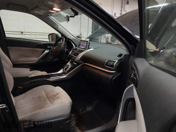 2018 Mitsubishi Eclipse Cross SE with VIN JA4AT5AA9JZ038799, listed as a IAAI auction lot 41858330 with 82,796 mi miles and . Bid and sale history available at DreamBid. Image 5.