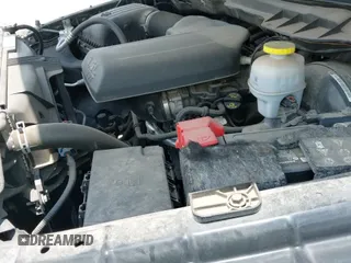 2020 Ram 1500 Tradesman z VIN 1C6RR6FG5LS127184, wystawiony jako IAAI lot #42918551 z przebiegiem 49 265 mil mil oraz . Historia ofert i sprzedaży dostępna na DreamBid. Obrazek 19.