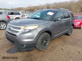 2013 Ford Explorer XLT with VIN 1FM5K8D88DGA92403, listed as a IAAI auction lot 41946862 with 230,758 mi miles. Bid and sale history available at carsss.com. Image 17.