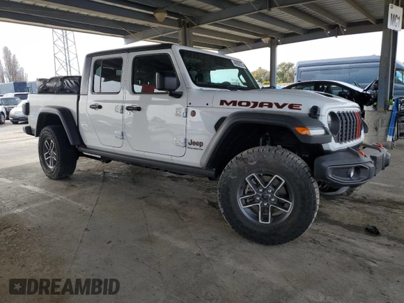 2024 Jeep Gladiator Mojave X с VIN 1C6JJTEGXRL105429, выставлен на аукционе Copart как лот 49850525 с пробегом 4 692 миль миль и Списание • Salvage title. История ставок и продаж доступна на DreamBid. Изображение 4.
