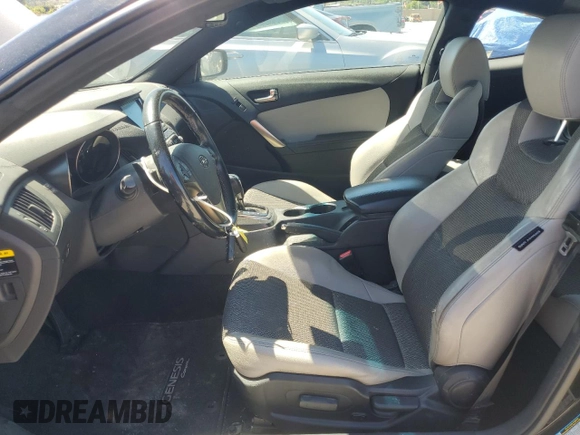 2013 Hyundai Genesis Coupe Premium z VIN KMHHT6KD7DU099360, wystawiony jako Copart lot #56168185 z przebiegiem 121 118 mil mil oraz Szkody całkowita. Historia ofert i sprzedaży dostępna na DreamBid. Obrazek 7.