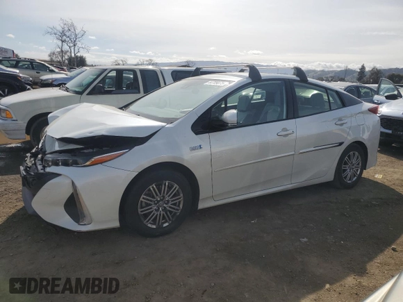 2020 Toyota Prius LE with VIN JTDKARFP3L3153702, listed as a Copart auction lot 44709075 with 124,125 mi miles and Salvage Title. Bid and sale history available at DreamBid. Image 1.