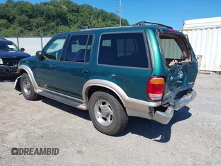 2000 Ford Explorer Eddie Bauer с VIN 1FMZU74E9YZB26239, выставлен на аукционе IAAI как лот 40233257 с пробегом 193 592 миль миль и . История ставок и продаж доступна на DreamBid. Изображение 3.