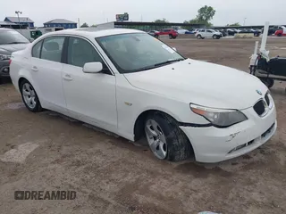 2007 BMW 5 Series 525i z VIN WBANE53557CW68040, wystawiony jako IAAI lot #42121653 z przebiegiem 234 148 mil mil oraz . Historia ofert i sprzedaży dostępna na DreamBid. Obrazek 1.