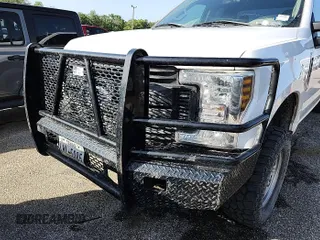 2019 Ford F-250 XL with VIN 1FT7X2B68KEE27486, listed as a IAAI auction lot 42276545 with 185,343 mi miles and . Bid and sale history available at DreamBid. Image 26.