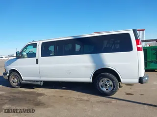 2019 Chevrolet Express Passenger LT with VIN 1GAZGPFG8K1212330, listed as a IAAI auction lot 41252884 with 61,605 mi miles. Bid and sale history available at carsss.com. Image 14.