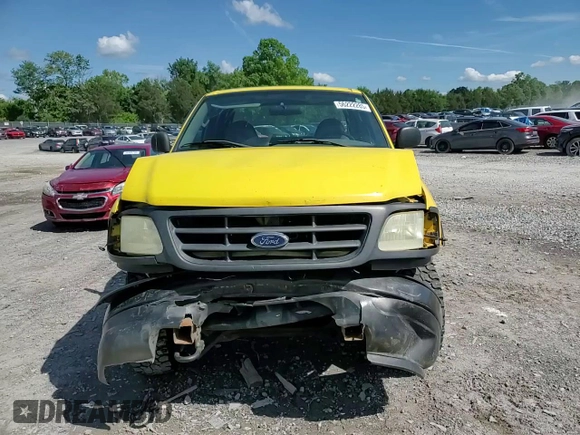 2003 Ford F-150 XL z VIN 2FTRX18W53CA92348, wystawiony jako Copart lot #56222285 z przebiegiem 266 068 mil mil oraz Szkoda całkowita • Salvage title. Historia ofert i sprzedaży dostępna na DreamBid. Obrazek 13.