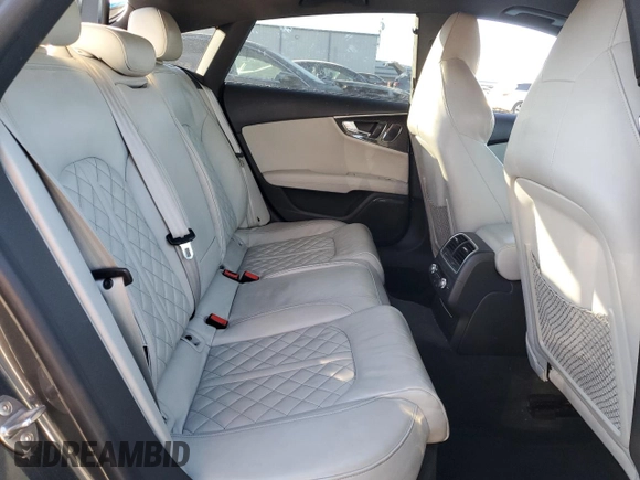 2015 Audi RS 7 Prestige z VIN WUAW2AFC8FN900199, wystawiony jako Copart lot #86767954 z przebiegiem 80 346 mil mil oraz Szkody całkowita. Historia ofert i sprzedaży dostępna na DreamBid. Obrazek 11.