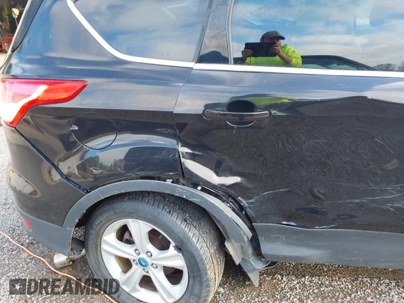 2013 Ford Escape SE с VIN 1FMCU0GX5DUC84594, выставлен на аукционе IAAI как лот 42218059 с пробегом 97 670 миль миль и . История ставок и продаж доступна на DreamBid. Изображение 17.