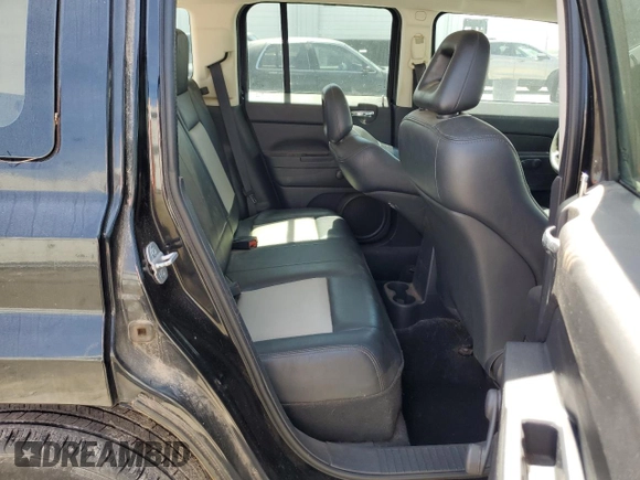2008 Jeep Patriot Sport with VIN 1J8FT28WX8D574026, listed as a Copart auction lot 50238525 with 166,024 mi miles and Salvage Title. Bid and sale history available at carsss.com. Image 10.