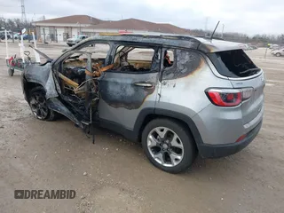 2019 Jeep Compass Limited with VIN 3C4NJCCB3KT675963, listed as a IAAI auction lot 41113330 with 1 mi miles. Bid and sale history available at carsss.com. Image 3.