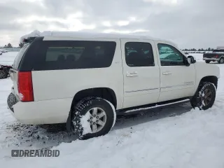 2014 GMC Yukon XL SLT with VIN 1GKS2KE78ER151549, listed as a Copart auction lot 44028675 with 176,209 mi miles and Salvage Title. Bid and sale history available at carsss.com. Image 3.
