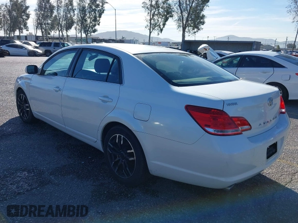 2005 Toyota Avalon XL with VIN 4T1BK36B55U020625, listed as a IAAI auction lot 41609693 with 150,975 mi miles and . Bid and sale history available at DreamBid. Image 3.