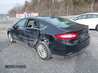 2015 Ford Fusion S Hybrid with VIN 3FA6P0UU8FR283233, listed as a IAAI auction lot 41501282 with 190,809 mi miles. Bid and sale history available at carsss.com. Image 3.