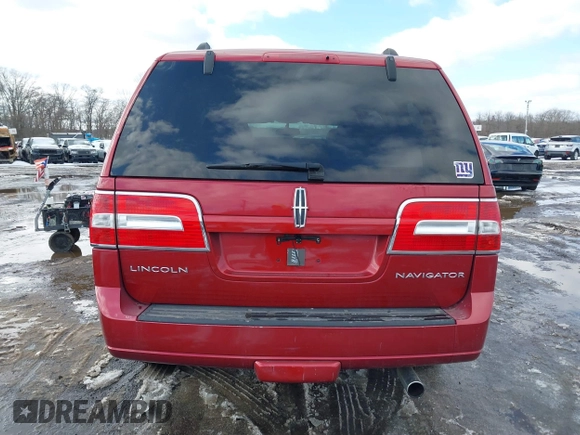 2008 Lincoln Navigator with VIN 5LMFU28518LJ18538, listed as a IAAI auction lot 41546111 with 123,174 mi miles. Bid and sale history available at carsss.com. Image 16.