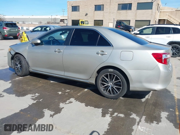 2014 Toyota Camry L with VIN 4T4BF1FK9ER393634, listed as a IAAI auction lot 41641748 with 52,017 mi miles. Bid and sale history available at carsss.com. Image 3.