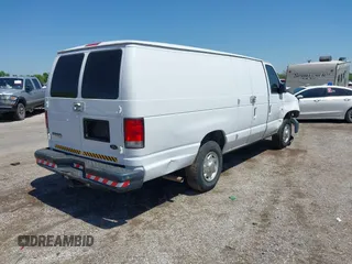 2008 Ford Econoline Cargo Commercial with VIN 1FTNS24W88DA75141, listed as a IAAI auction lot 41974472 with 188,618 mi miles. Bid and sale history available at carsss.com. Image 4.