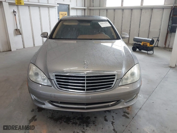 2007 Mercedes-Benz S-Class 5.5L V8 with VIN WDDNG71X07A081212, listed as a IAAI auction lot 41971565 with 166,904 mi miles. Bid and sale history available at carsss.com. Image 12.