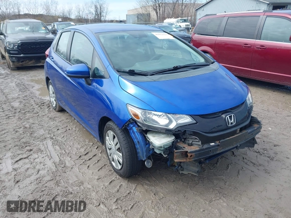 2015 Honda Fit LX with VIN 3HGGK5H52FM710434, listed as a IAAI auction lot 42022022 with 104,118 mi miles. Bid and sale history available at carsss.com. Image 1.