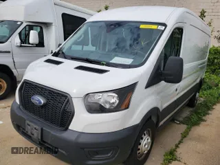 2021 Ford Transit Cargo z VIN 1FTBR2C80MKA07522, wystawiony jako IAAI lot #42847269 z przebiegiem 154 889 mil mil oraz . Historia ofert i sprzedaży dostępna na DreamBid. Obrazek 1.