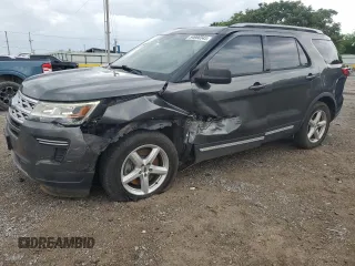 2018 Ford Explorer XLT z VIN 1FM5K7D80JGC54417, wystawiony jako Copart lot #54900345 z przebiegiem 84 896 mil mil oraz Szkody całkowita. Historia ofert i sprzedaży dostępna na DreamBid. Obrazek 1.