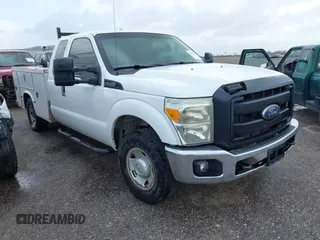 2013 Ford F-350 XL с VIN 1FD7X3A64DEA35949, выставлен на аукционе IAAI как лот 40693459 с пробегом 244 259 миль миль и . История ставок и продаж доступна на DreamBid. Изображение 1.