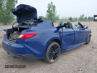 2025 Toyota Camry LE z VIN 4T1DAACK4SU024794, wystawiony jako IAAI lot #42475742 z przebiegiem Nie podano mil oraz . Historia ofert i sprzedaży dostępna na DreamBid. Obrazek 4.