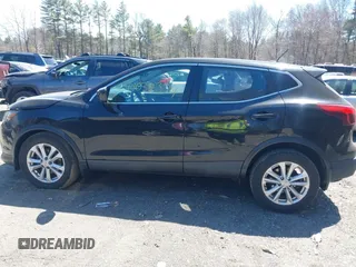 2017 Nissan Rogue SV with VIN JN1BJ1CP7HW020567, listed as a IAAI auction lot 42039374 with 186,979 mi miles and . Bid and sale history available at DreamBid. Image 14.