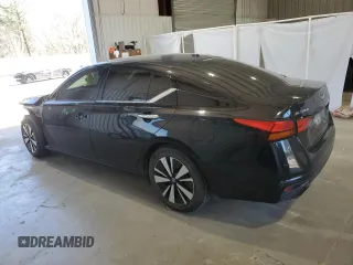 2020 Nissan Altima 2.5 SL with VIN 1N4BL4EV9LC150872, listed as a Copart auction lot 48186765 with 106,900 mi miles and Salvage Title. Bid and sale history available at carsss.com. Image 2.