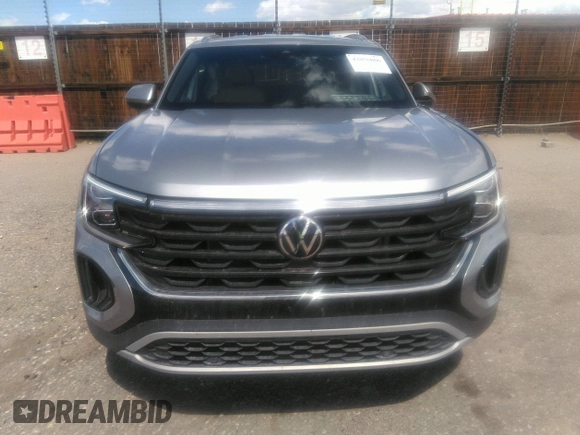 2024 Volkswagen Atlas SE with VIN 1V2LE2CAXRC206712, listed as a IAAI auction lot 42056806 with 15,670 mi miles and . Bid and sale history available at DreamBid. Image 12.