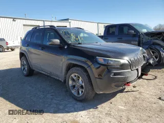 2019 Jeep Cherokee Trailhawk with VIN 1C4PJMBX8KD253401, listed as a Copart auction lot 46624245 with 79,627 mi miles and Salvage Title. Bid and sale history available at DreamBid. Image 4.