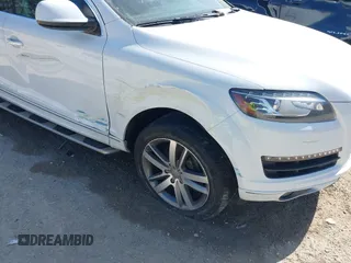 2013 Audi Q7 3.0T Premium Plus with VIN WA1LGBFE7DD005440, listed as a IAAI auction lot 41483398 with 92,668 mi miles. Bid and sale history available at carsss.com. Image 6.