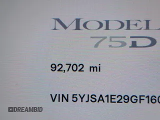 2016 Tesla Model S 90D z VIN 5YJSA1E29GF160332, wystawiony jako IAAI lot #42593749 z przebiegiem 92 702 mil mil oraz . Historia ofert i sprzedaży dostępna na DreamBid. Obrazek 16.