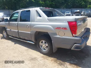 2002 Chevrolet Avalanche z VIN 3GNEK13T02G127607, wystawiony jako IAAI lot #42247519 z przebiegiem 249 223 mil mil oraz . Historia ofert i sprzedaży dostępna na DreamBid. Obrazek 3.