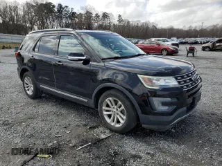 2017 Ford Explorer XLT z VIN 1FM5K7D85HGA35690, wystawiony jako Copart lot #47693985 z przebiegiem 171 884 mil mil oraz Szkoda całkowita • Salvage title. Historia ofert i sprzedaży dostępna na DreamBid. Obrazek 4.