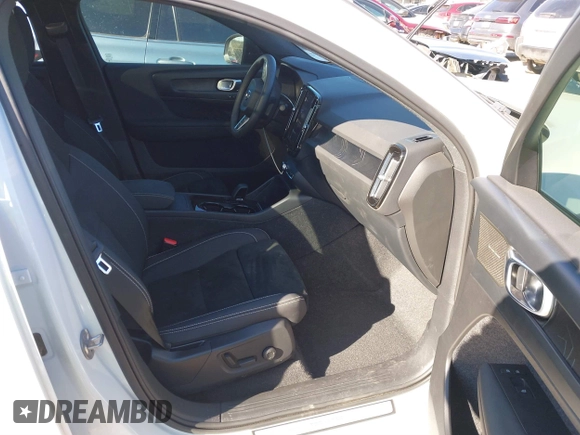 2023 Volvo C40 Ultimate with VIN YV4ED3GM0P2047030, listed as a IAAI auction lot 41343718 with 10,888 mi miles and . Bid and sale history available at DreamBid. Image 5.