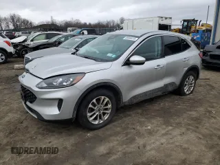 2020 Ford Escape SE with VIN 1FMCU9G63LUC65164, listed as a Copart auction lot 46936415 with 139,187 mi miles and Salvage Title. Bid and sale history available at carsss.com. Image 1.