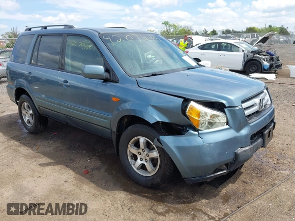 2007 Honda Pilot EX with VIN 5FNYF18447B008645, listed as a IAAI auction lot 42079535 with 233,187 mi miles. Bid and sale history available at carsss.com. Image 1.
